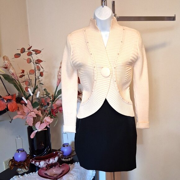 NWT Woman's Yellow One Button Knit Shrug Open Front Cardigan Lightweight Sweater - Picture 7 of 9